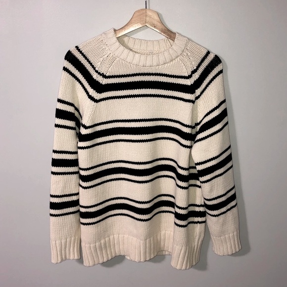 ZARA Oversized Knit Sweater - Picture 3 of 4